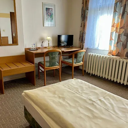 Benz Cafe & Bed & Breakfast Blankenburg (Harz)